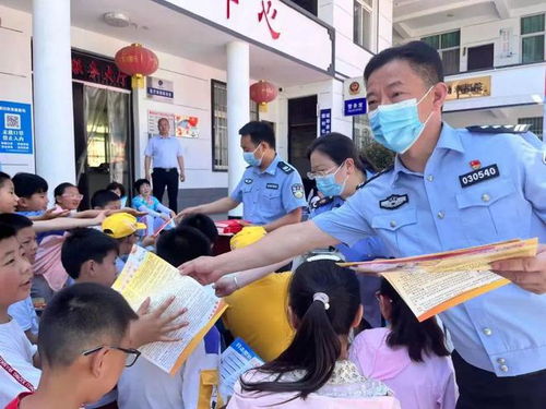 法治宣传共促市场安全——中厂市场监管所开展法律咨询活动